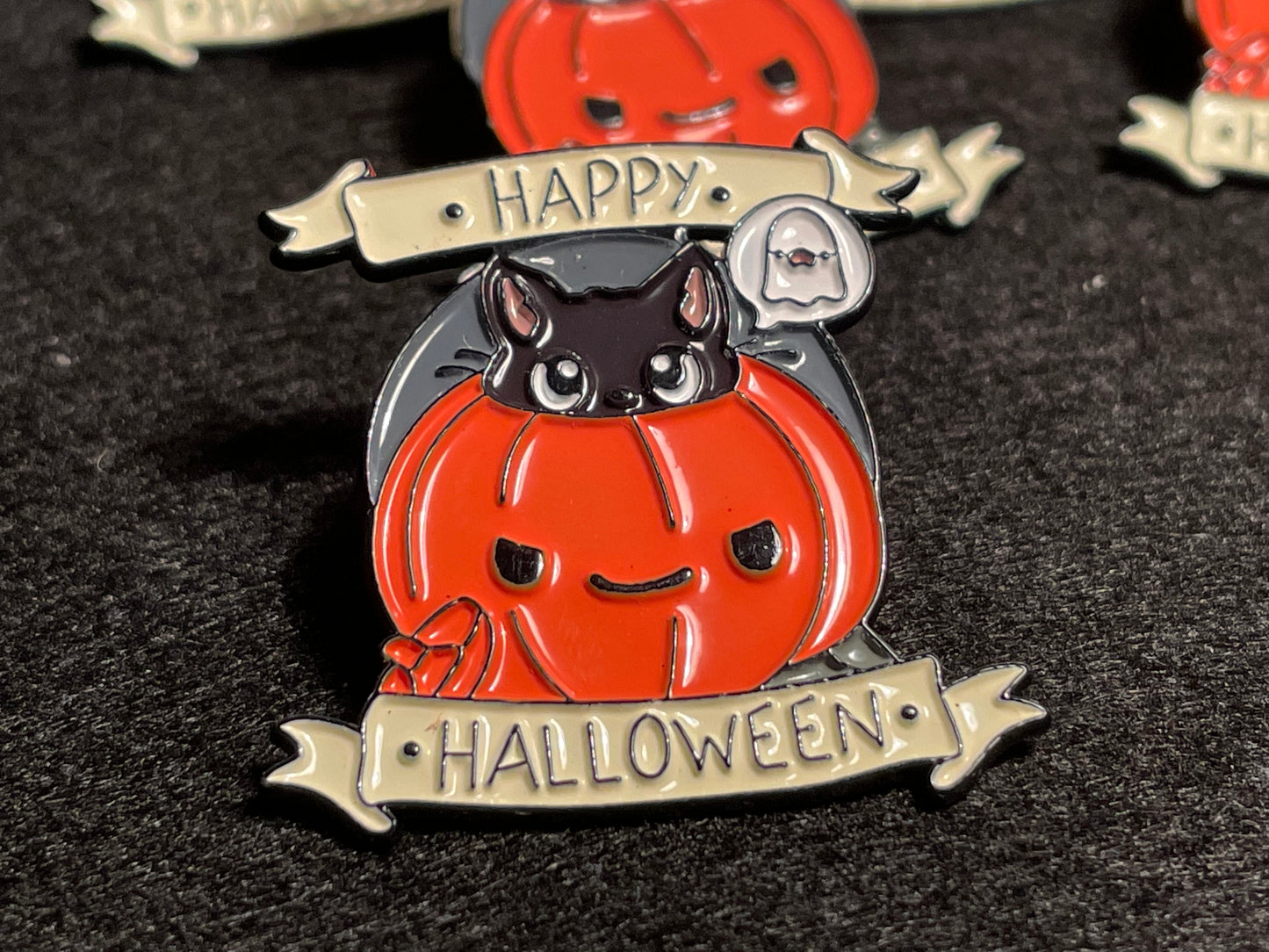 Happy Halloween Pumpkin Pin Badge